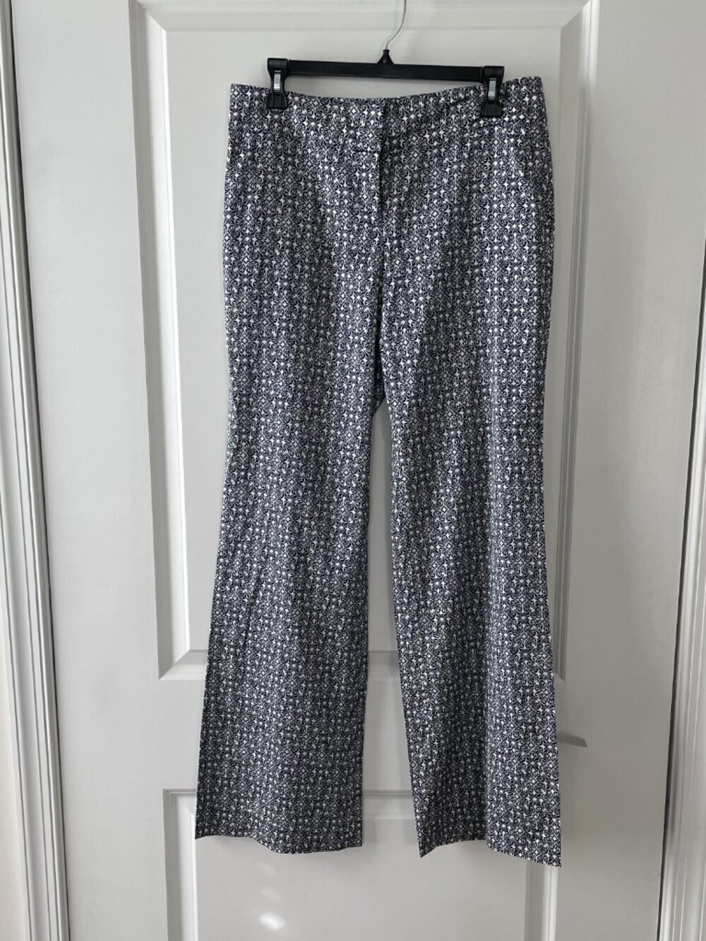 Ann Taylor High Rise Wide Leg Pants in "Marrakesh" Navy/White Geo Print Size 2